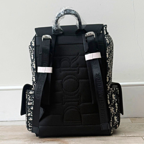 Dior black white logo - white,