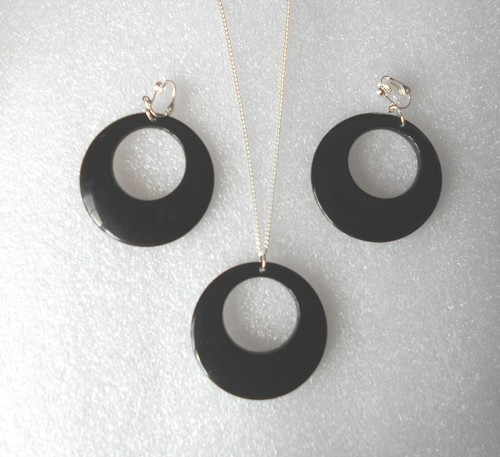 Black acrylic hoop - black,