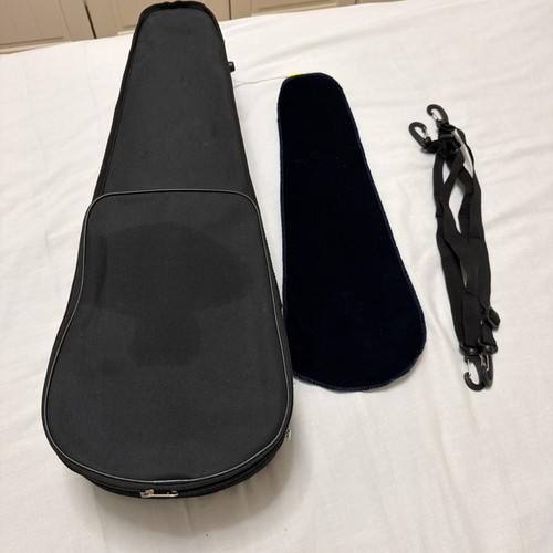 Violin case size with - 1/2,