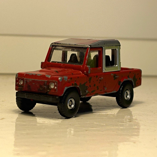 Corgi land rover defender - land,
