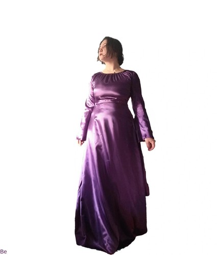Women medieval gothic - /,