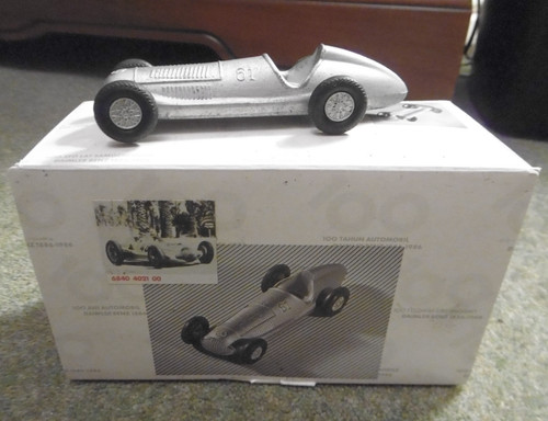 Marklin diecast models present - marklin,