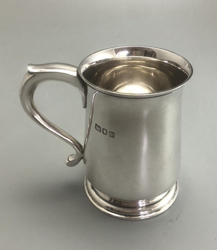 Antique silver mug barnards - antique,