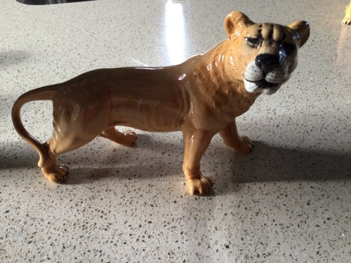 Beswick lioness figure - beswick,