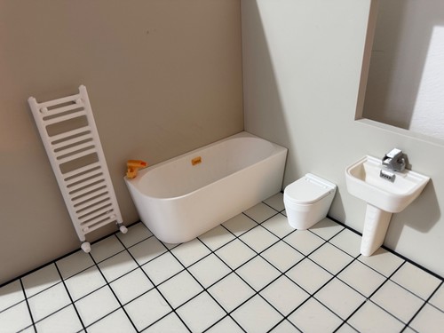 Dolls house tiolet - house, sink