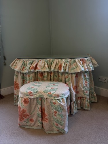 Kidney dressing table - kidney, drawer