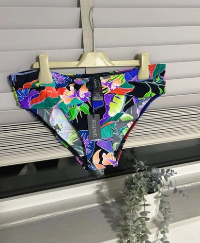 Ladies figleaves bikini