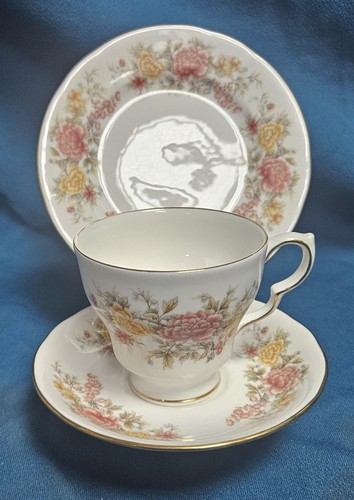Vintage bone china colclough - bone,