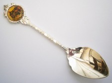 SZ907) Coronation Street TV soap vintage souvenir collectors spoon