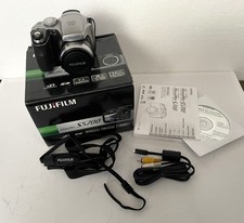Fujifilm FinePix S5700 7.1 MP Digital Bridge Camera - Grey/Silver VGC Boxed