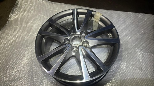 Toyota avensis silver - 17",