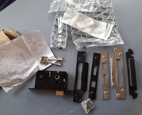 Lever mortice sash lock - lever,