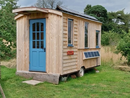 Bed towable shepherds hut - shepherds,