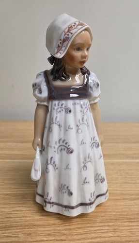 Dahl jensen figurine girl - dahl,