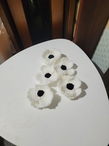 Hand knitted white poppies - white,