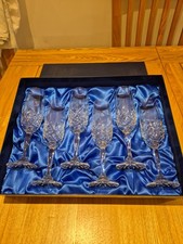 BEAUTIFUL ROYAL SCOT HAND CUT LEAD CRYSTAL CHAMPAGNE FLUTES x 6 - BOXED