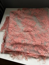 Chantilly Lace Offcut Size 122