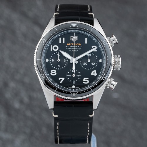 Second hand tag heuer - hand,
