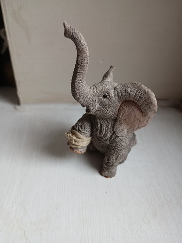 Tuskers hayley elephant - hayley,