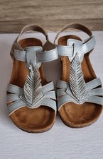 Ladies Lotus Strapped Wedge