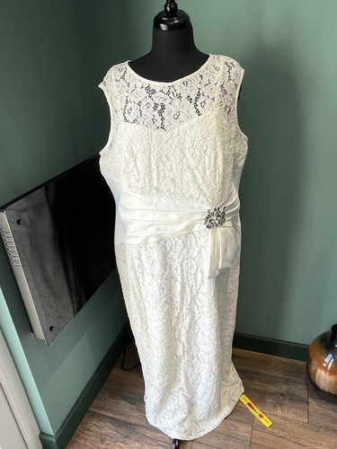Ladies size wedding dress - wedding,