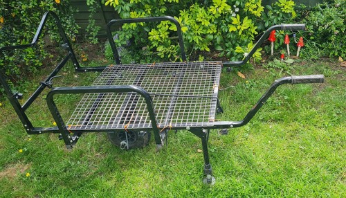 Foldable daiwa barrow with - daiwa,