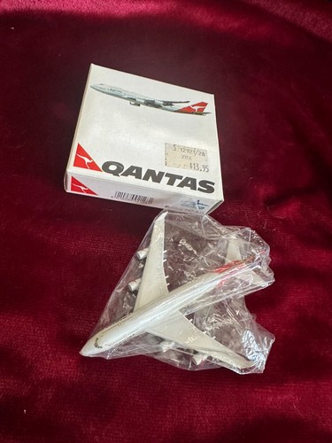 Schabak 600 qantas boeing - qantas,