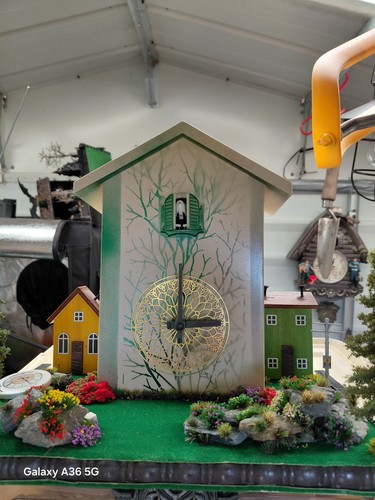 Cuckoo clock - cuckoo,