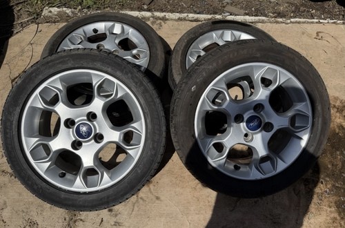 Ford fiesta max - max, titanium