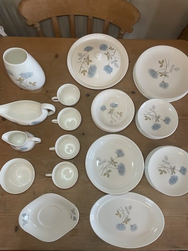 Wedgwood ice rose china set - rose,