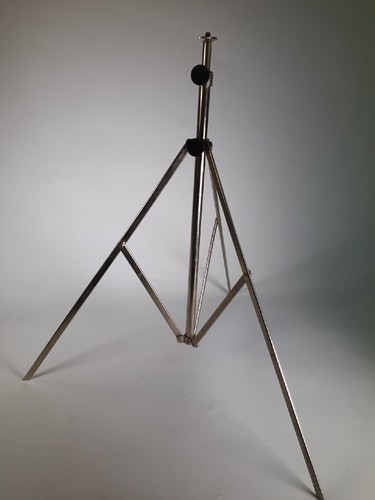 Vintage metal tripod small - metal,