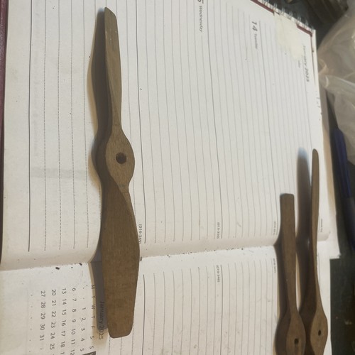Wooden propeller model - 18-2,