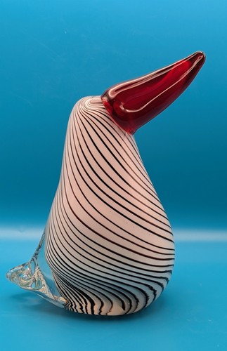 Art glass toucan figure - , in