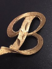 Mamselle Brooch Pin 1960’s Initial ‘B’ Retro Vintage Brushed gold tone Charming
