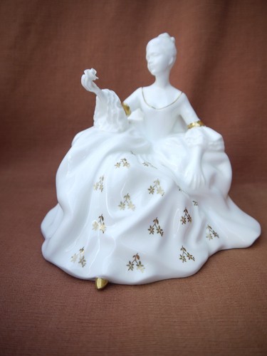 Royal doulton antoinette - royal,