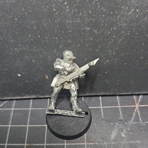 Uruk hai with crossbow - hai,