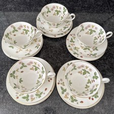 Wedgwood Wild Strawberry 5 Trio NEW