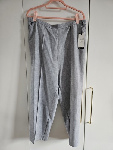 Bnwt classic tapered leg - m&s,
