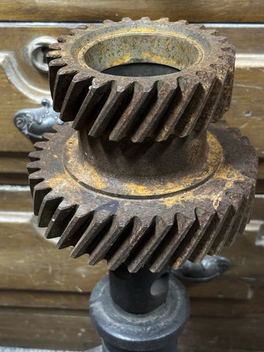 Antique cast iron - gear, 6"