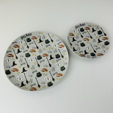 Harry Potter Wizarding World Warner Brothers Plates X2 Rare Read Description