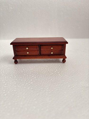 Scale dollhouse miniature - 1:12,