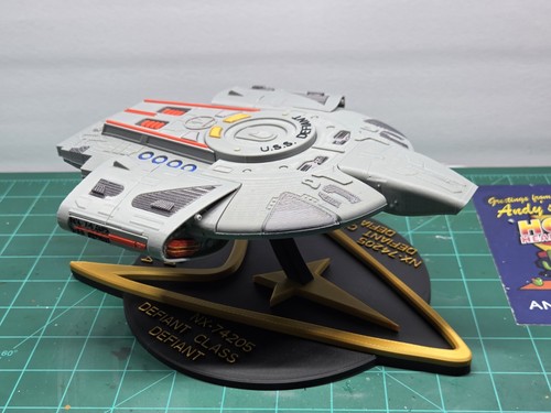 Uss defiant 74205 - defiant, nx-74205