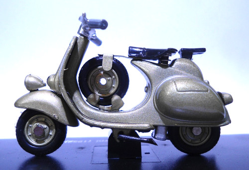 Newray 1952 vespa 125 6 - 1:32,