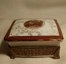 Porcelain Trinket Box