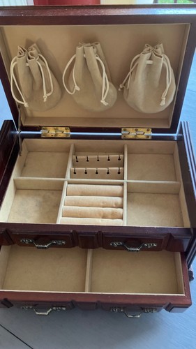 Mele wooden jewellery box - wooden,
