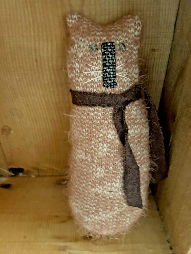 Primitive stitchery kitty - stitchery,