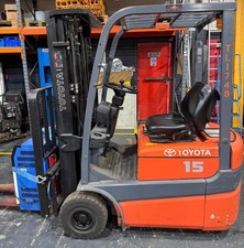Forklift Truck - Toyota 1.5 tonne Electric - 4.3m triple, mast, low hours