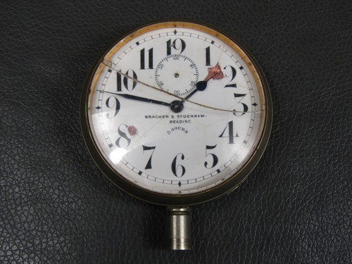 Vintage car dash clock