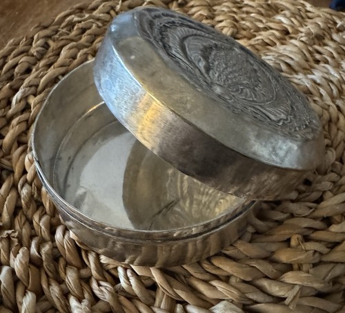 Vintage silver tone ornate - silver,