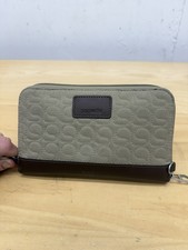 Pacsafe RFIDsafe W200